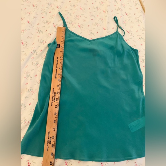 J.Crew Green Silk Cami – XS | Minimalist, Lightweight, Summer Essential - Picture 4 of 6